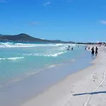 Suites Praia Do Foguete